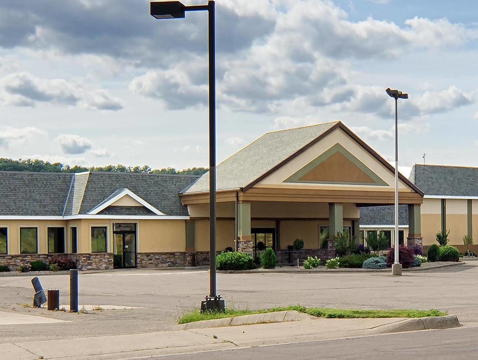 Norwood Inn & Suites Mankato North Mankato Exterior foto